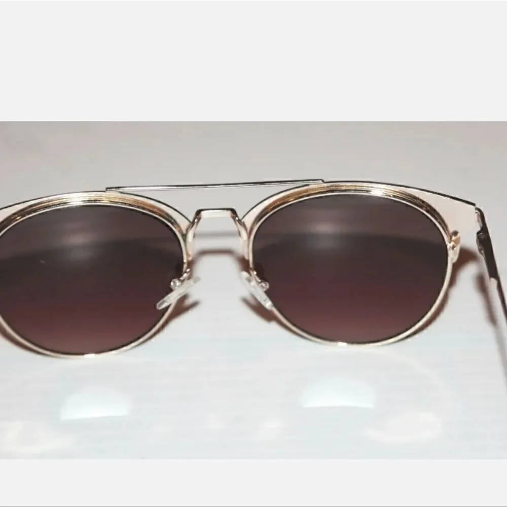 Guess GF0312 32F 54-19 135 Horn Aviator Ladies Sunglasses - Gold w/ Amber Lens